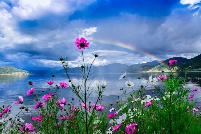 泸沽湖，就像天地间的一幅画。​​​​