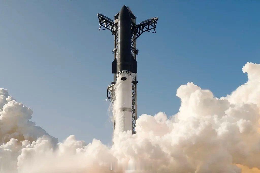 SpaceX上市后，首次试飞成功原创马兰财联社当地时间周五晚间，Spa