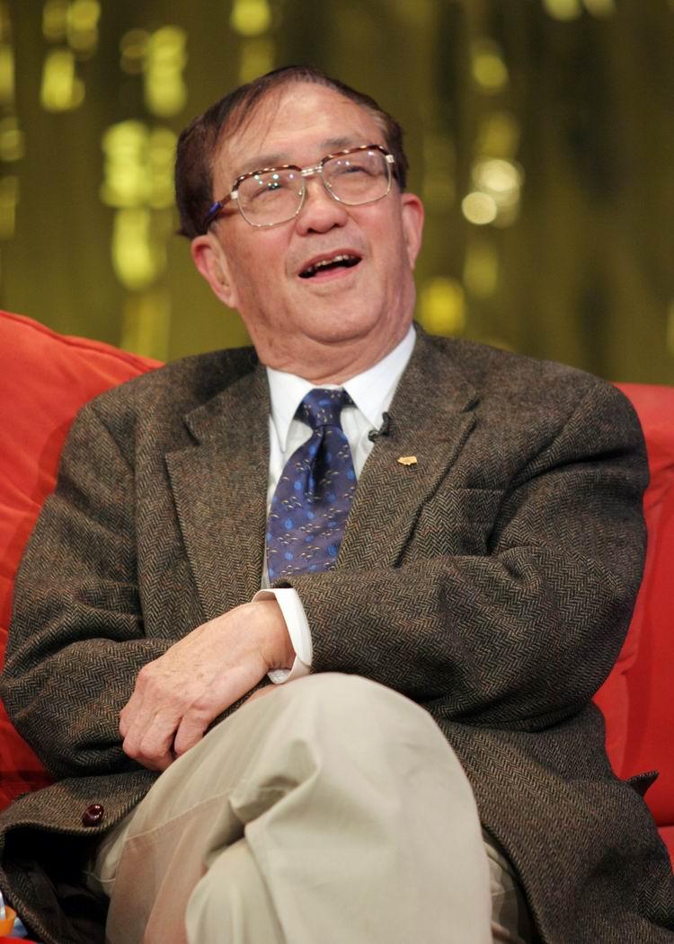 谢晋一家六口，到2023年底全部离世了。更让人心寒的是，一共养育四个子女，四个孩