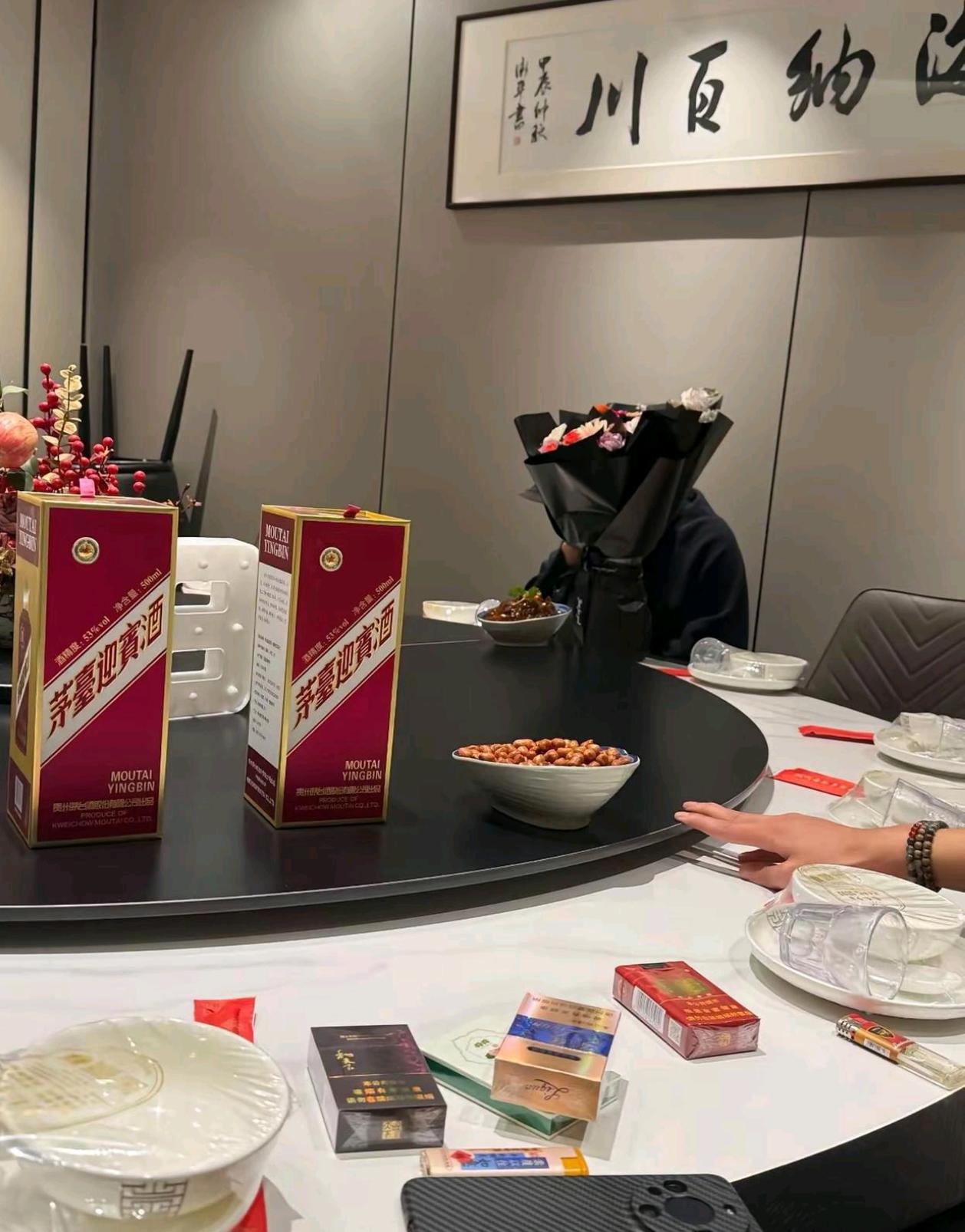 不懂就问，参加你这种饭局的，一般都是什么级别