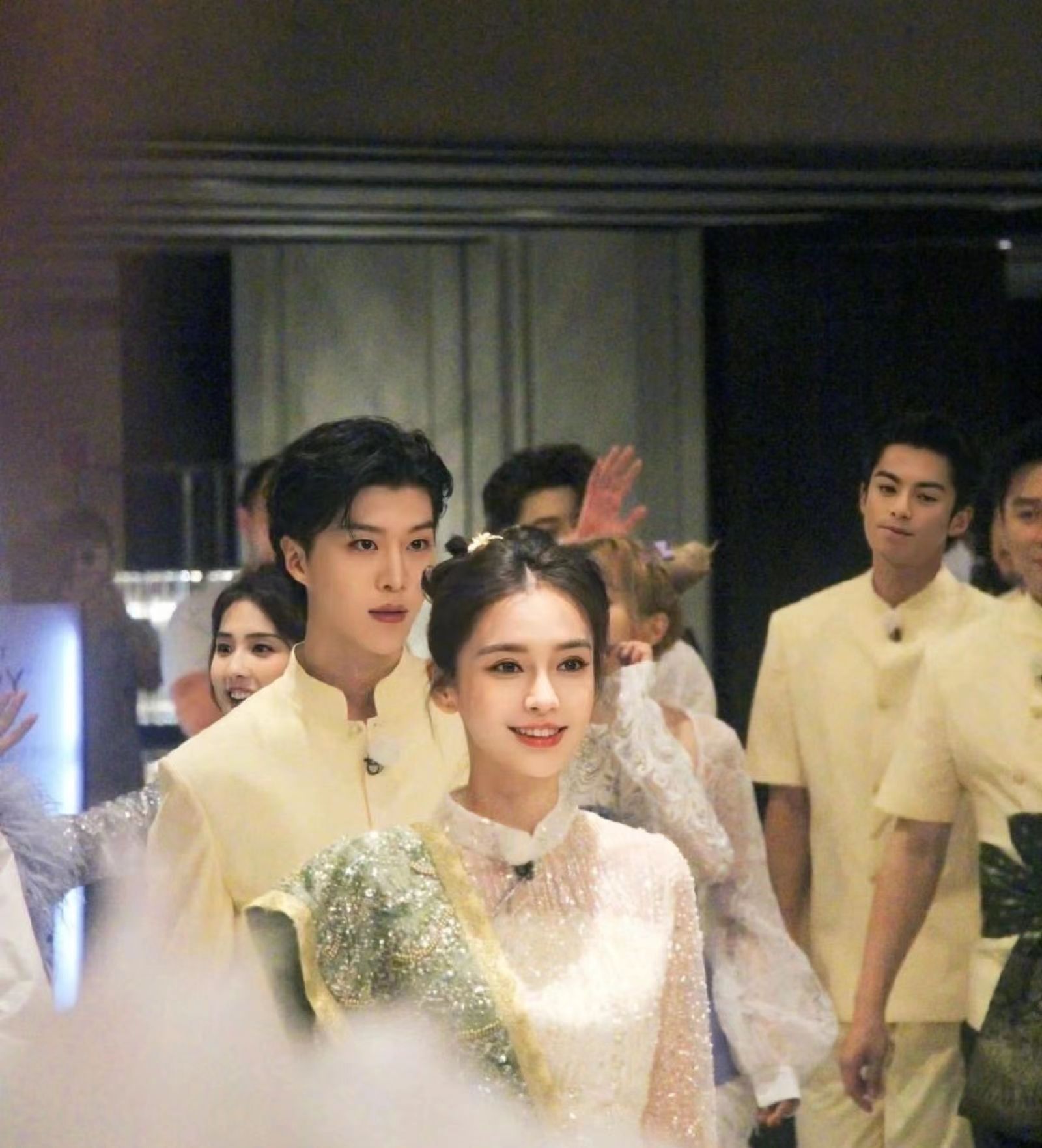 Angelababy泰妆惊艳，让同框女星都黯然失色