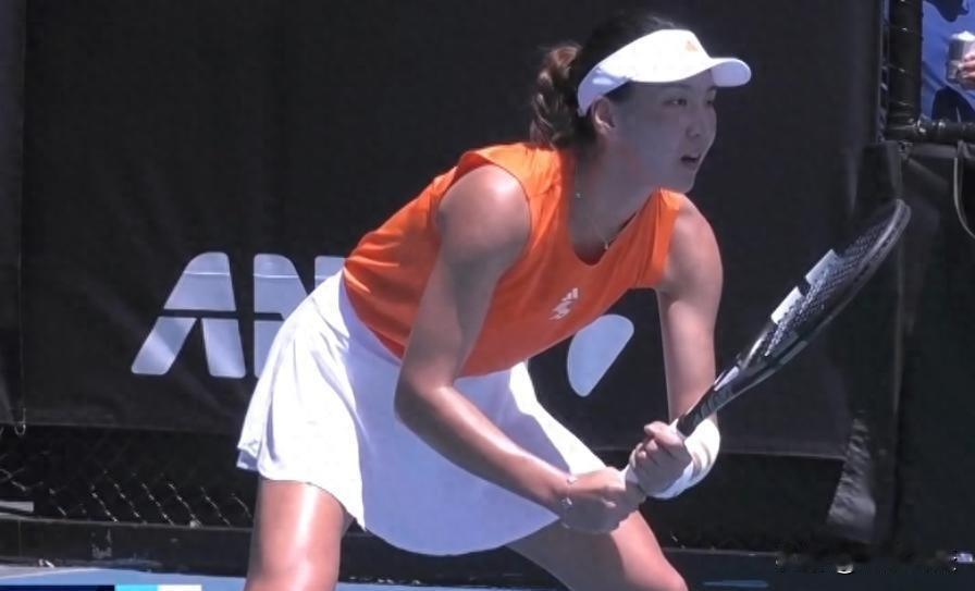 王美人迎来澳网开门红北京时间1月20日上午，2026年澳网女单第一轮，中国二姐