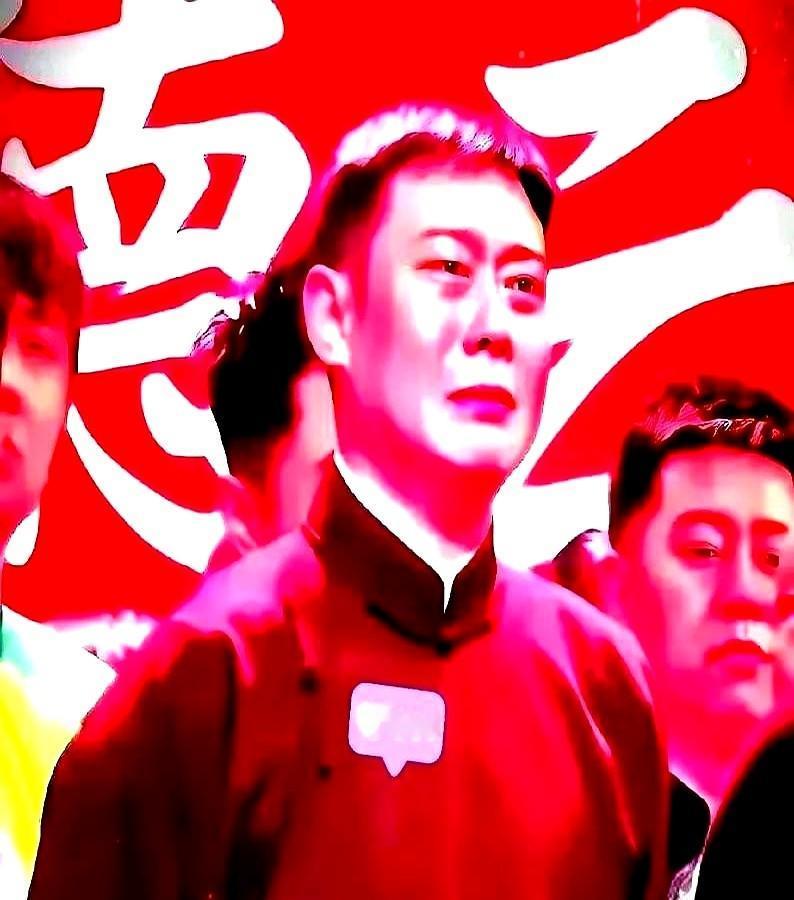 德云社副总，不是说相声最好的，也不是最有才华的。是那个嗓子喊到冒烟、替师父挡枪的