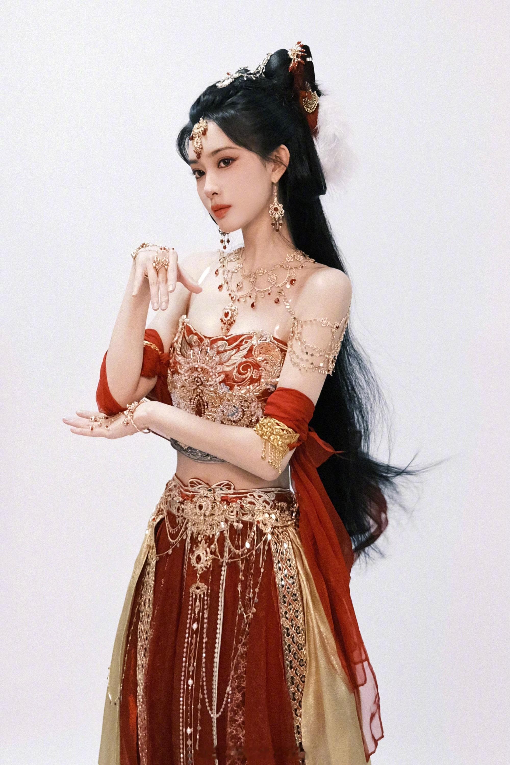 孟子义金色穿搭魅力​​​
