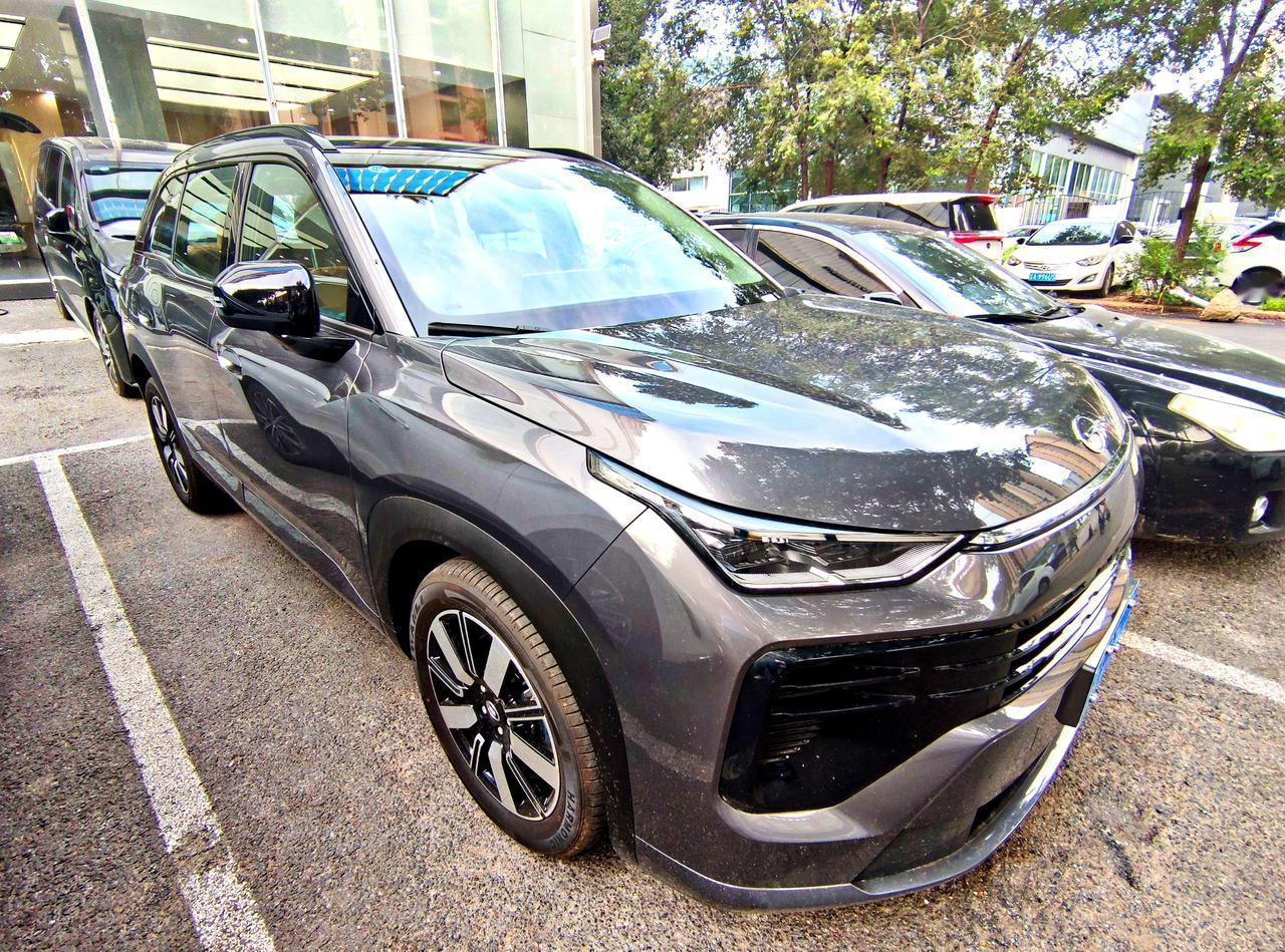 家用宽敞SUV《传祺GS4》传祺第五代GS4焕新上市，作为累计160万用