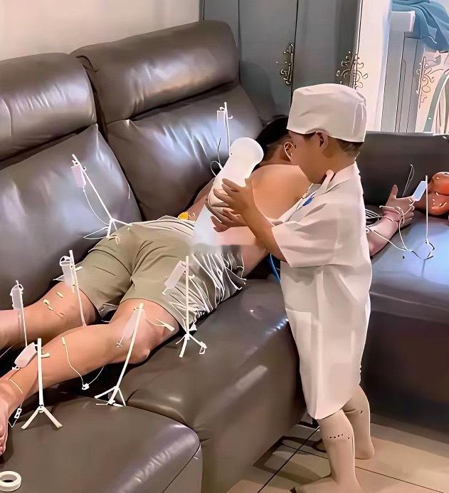 出门了，今天孩子让爸爸带
