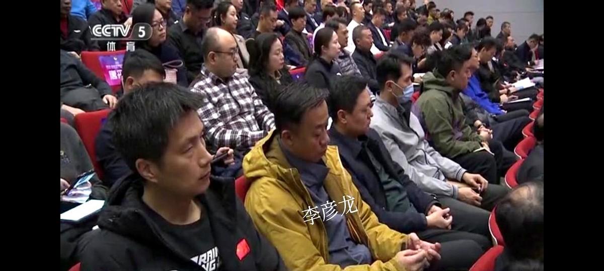 新赛季除了上海女排，北京女排更换了教练，其他队伍还是以稳为主，并没有更换教练。