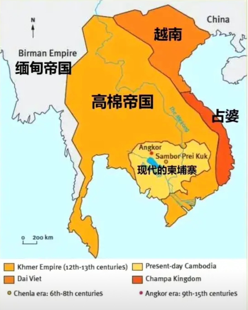 泰国从高棉帝国独立，北御缅甸，稳住后往南扩张。越南北抗中国，稳住后往南扩张。高棉