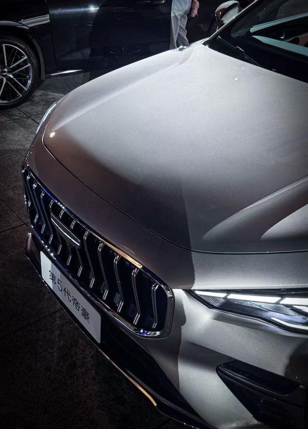 第五代帝豪正式上市6.59万-8.29万元作为换代产品新车的变化很大首先是设计上