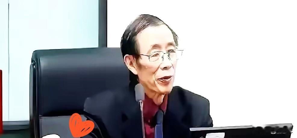 《陈平教授炮轰“西方理念绑架”：干部与学者，谁在迷失中国道路？》