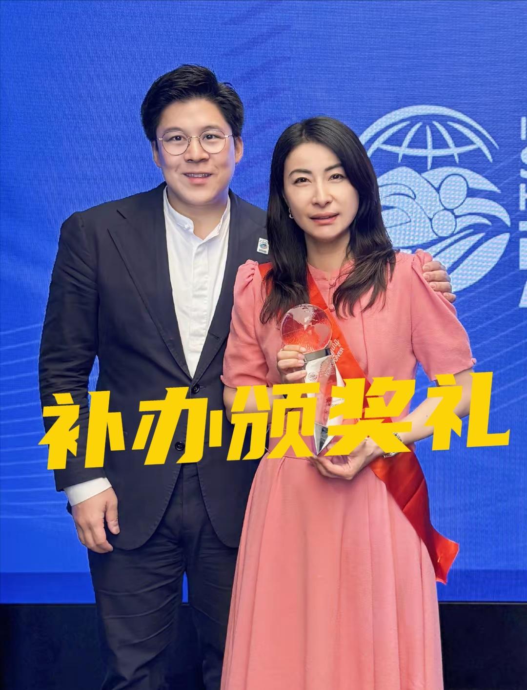 郭晶晶，真的是个谜！世界游泳名人堂得奖了，这个奖居然是专门为郭晶晶补办了一个