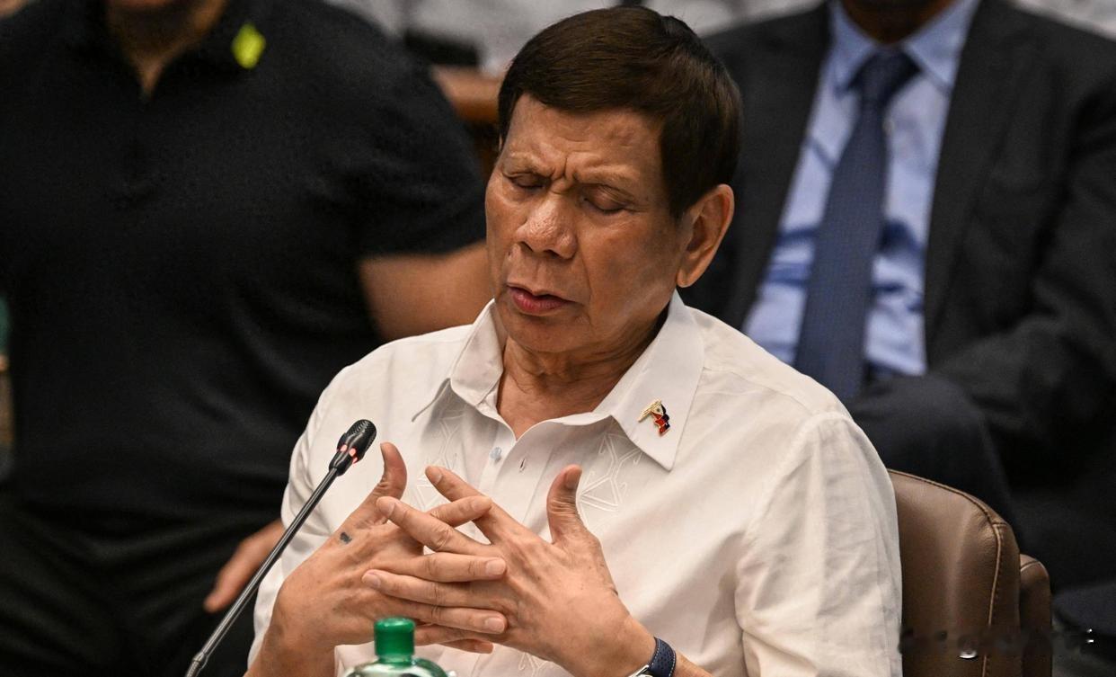 菲律宾政坛风云突变，前段时间因为国内贪腐案件灰头土脸的小马科斯的支持率回升了。而