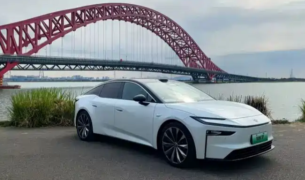 试驾铂智7中国人做的丰田，终于对味儿了电动化和智能化的浪潮，正在冲击消费者的购