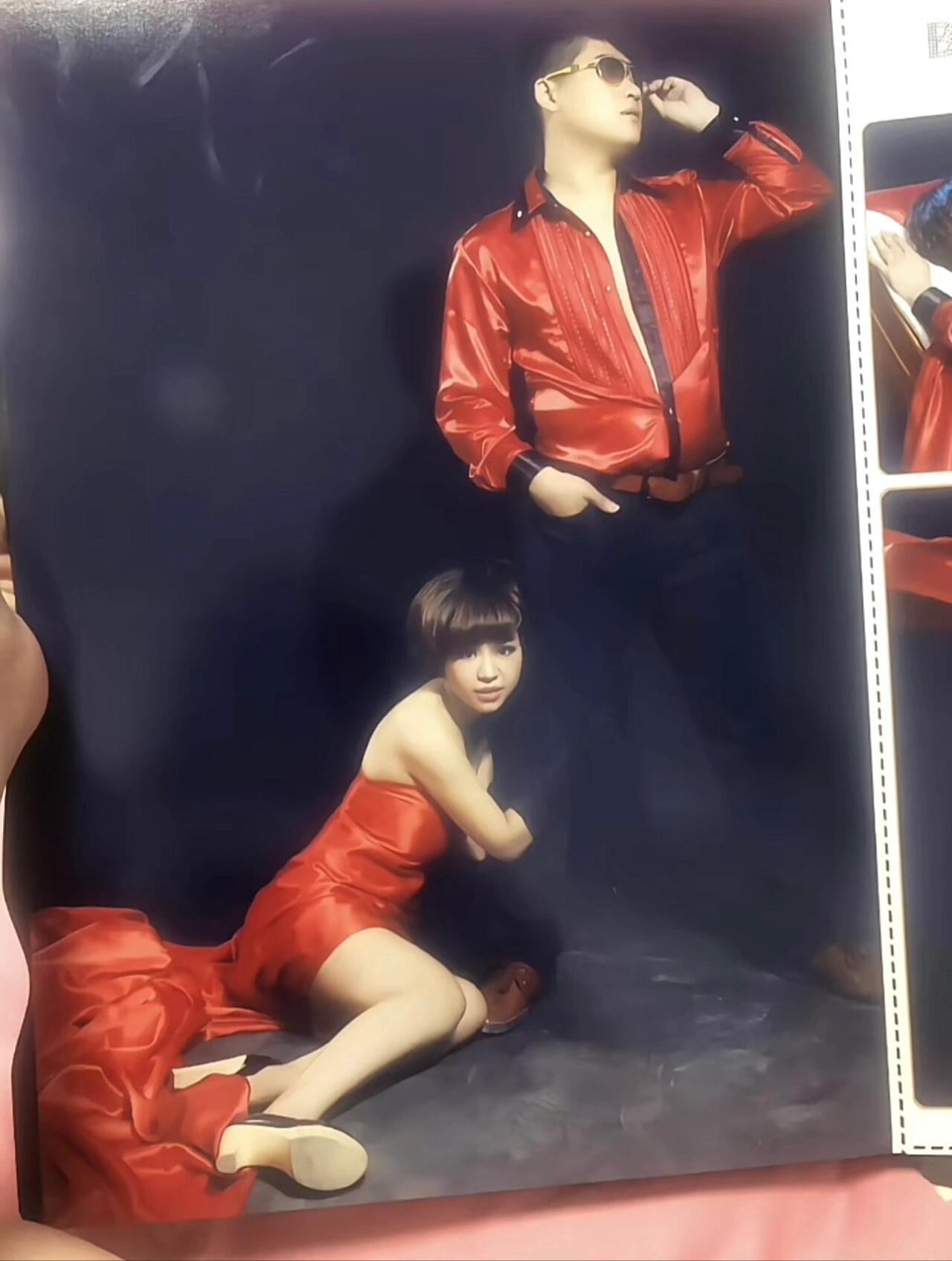 00后帮员工圆梦单人婚纱照00后老板给百名员工圆梦论以前的结婚照有多搞笑