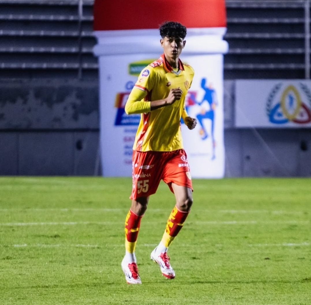 拜仁与奥拉亚以及SDAucas之间正在进行谈判和磋商，这将是一笔通过红金计划进