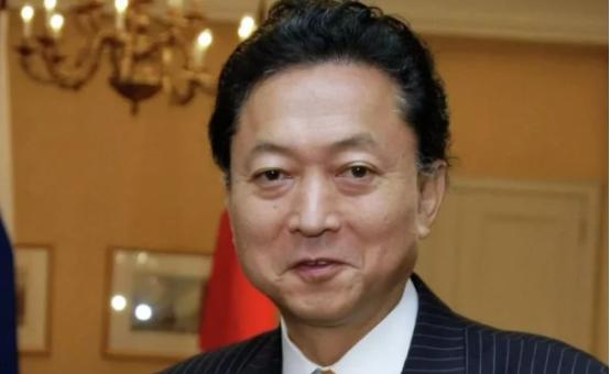 日本前首相鸠山由纪夫1月20日发文写道：“谁掌握了科技，谁就掌握了世界。这是历史