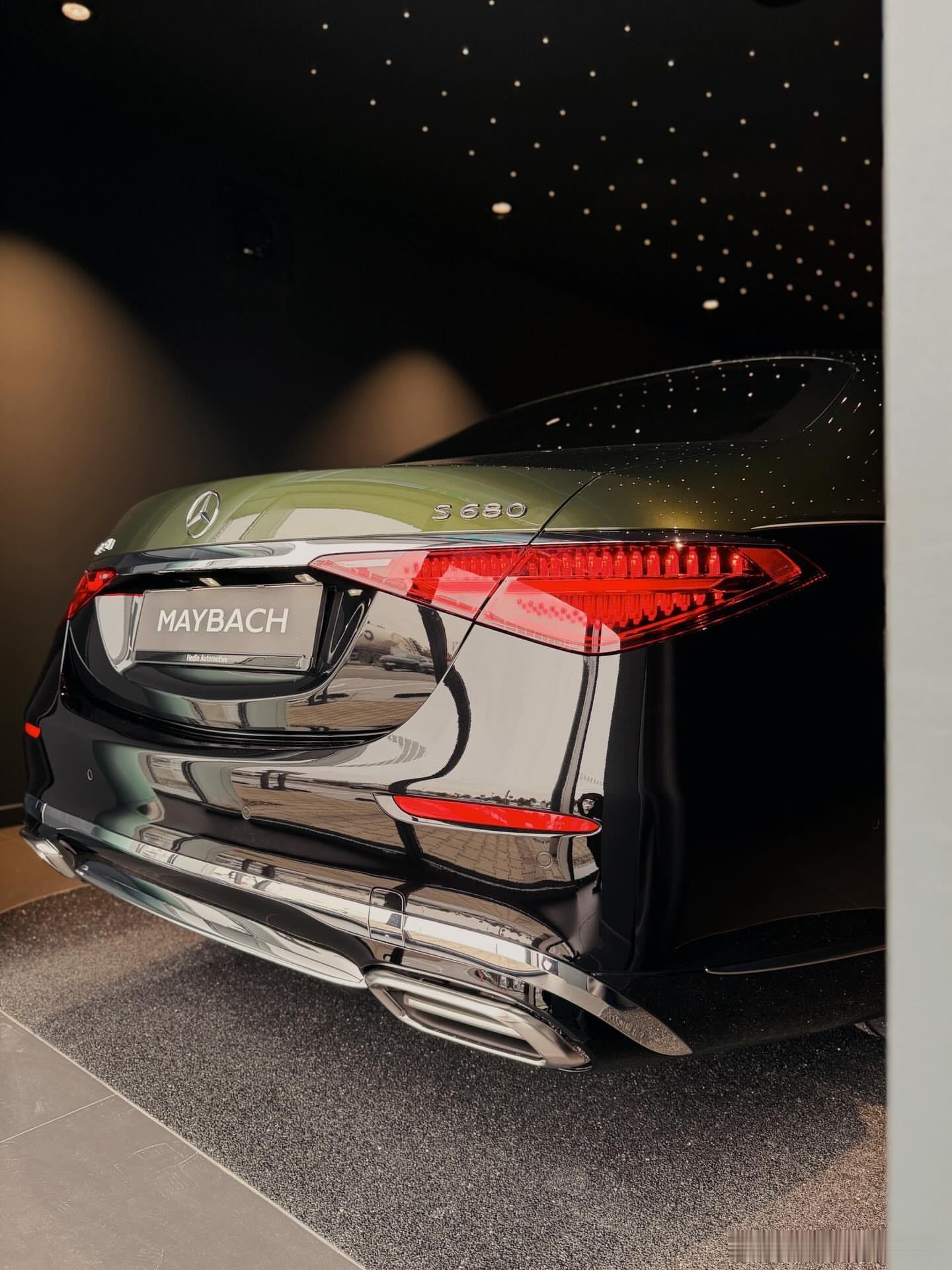 又一日，又一辆迈巴赫💚🌟梅赛德斯-迈巴赫S680V12版，仅此50