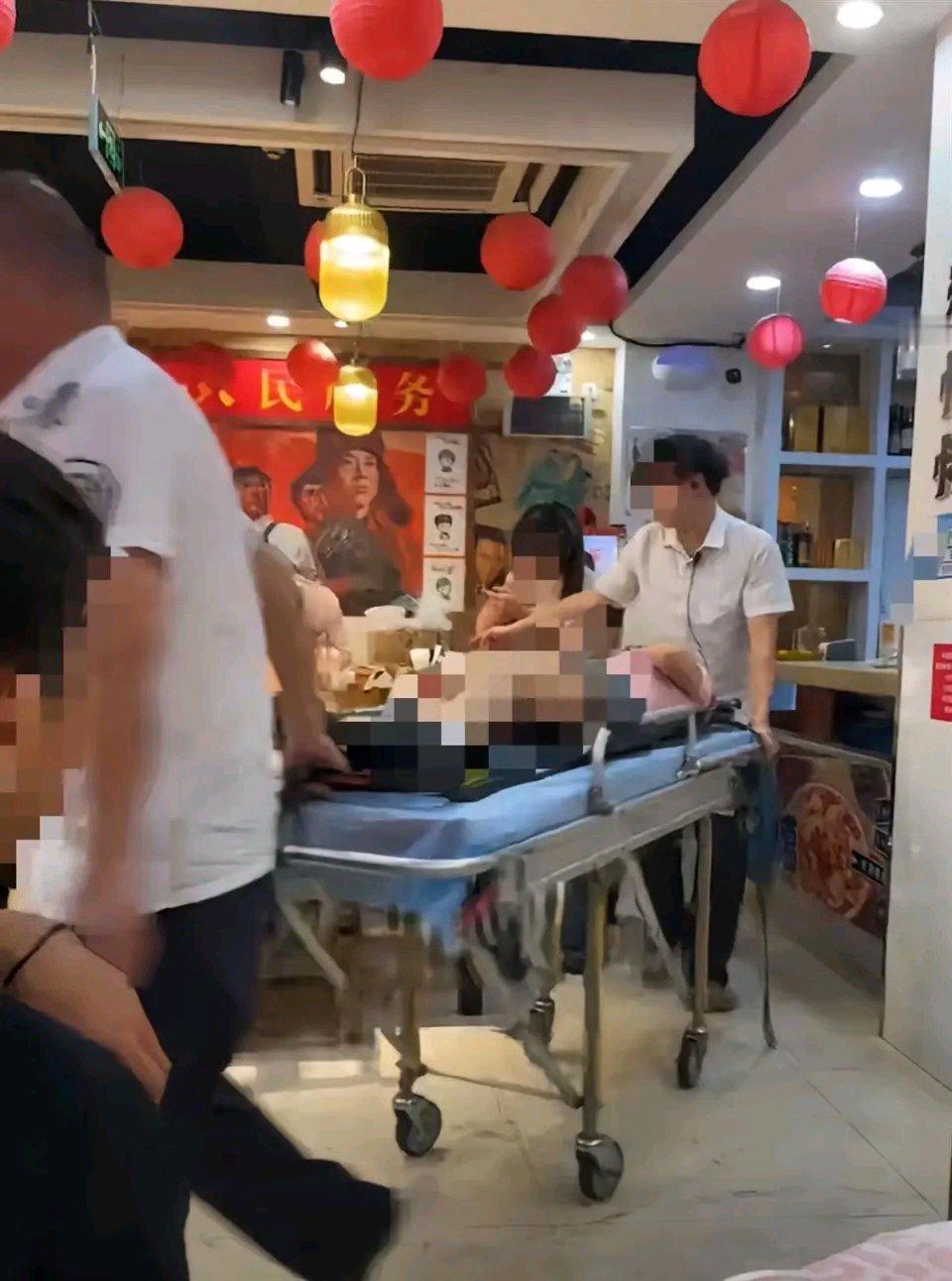 近日，“广东女子在南昌吃小炒辣到呼吸性碱中毒”的事儿引发关注。10月7日网友爆料