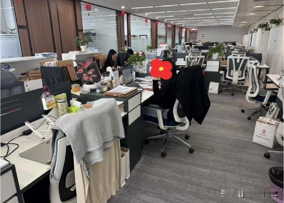 面试结束，看着候选人39岁的年龄，12000+的最低可接受工资，曾经做到部门经理