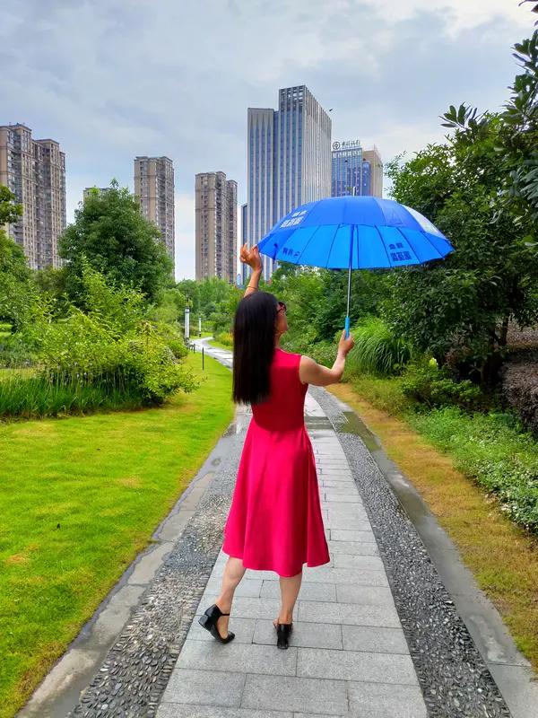 家人们！姐妹们！我今天bX要吐槽一下，真的笑不活了！你们知道吗，咱伞姐家那个