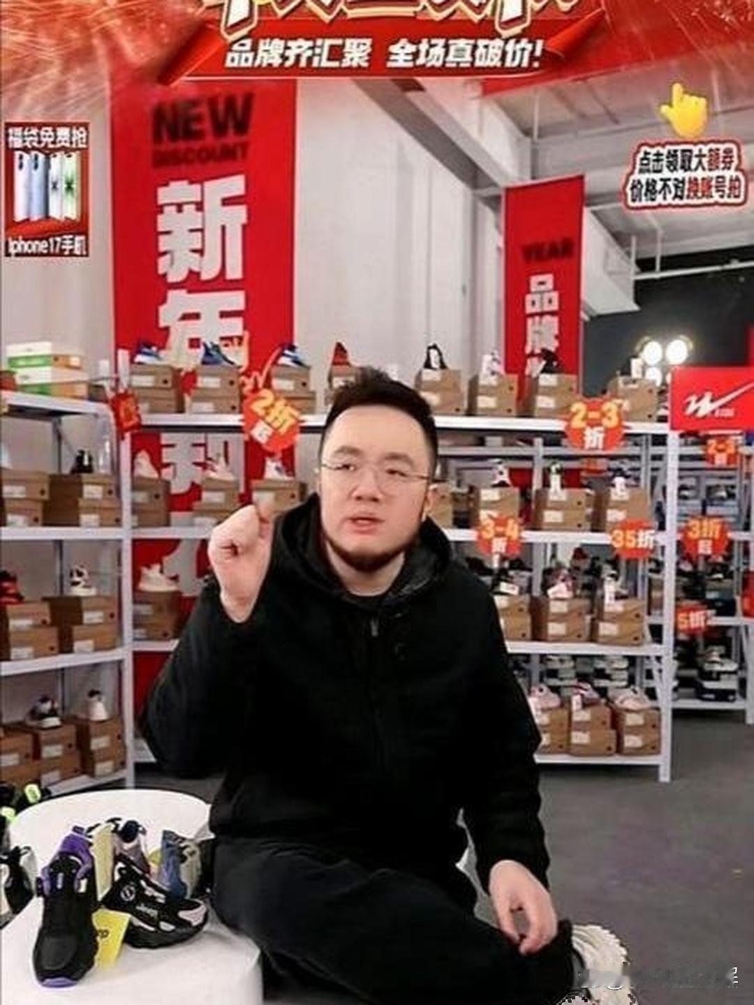 巴图终于聊起他爸英达了。直播里他特平静，说能理解父亲当年的选择，语气里听不出啥怨
