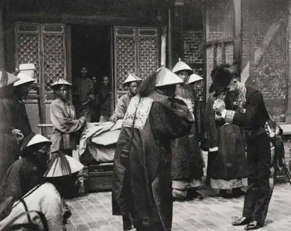 🌞很多人不理解，现在网上把清朝说的一无是处，但是为什么能统治268年？我说