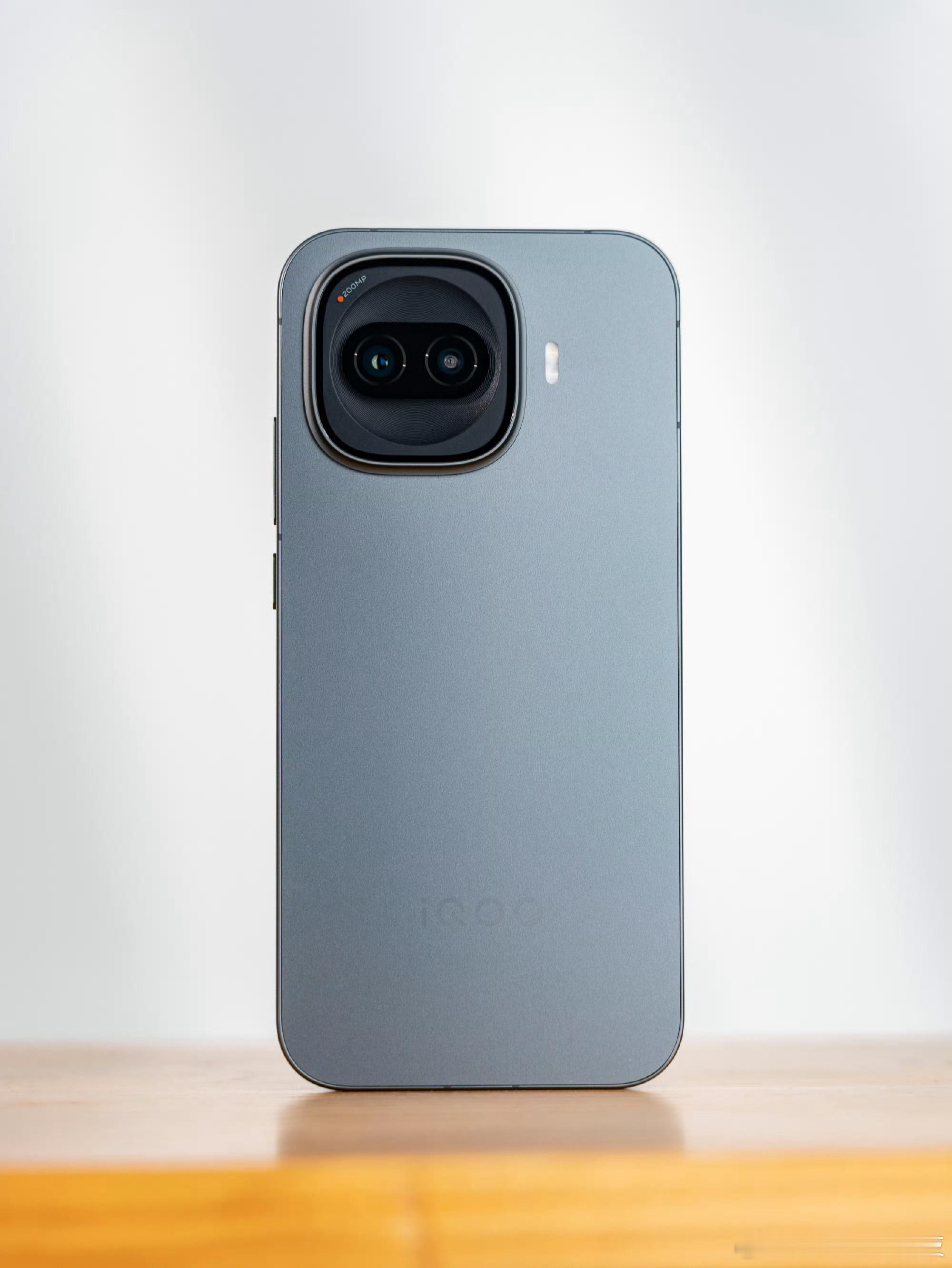 非常耐看的iQOOZ11Turbo极夜黑！够经典的配色！！