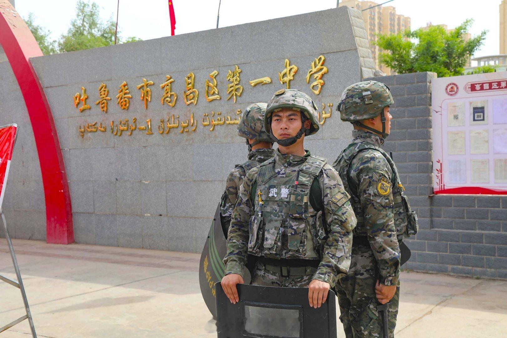沙场砺训淬磨锋刃忠诚履职护家国千秋早安中国军人​