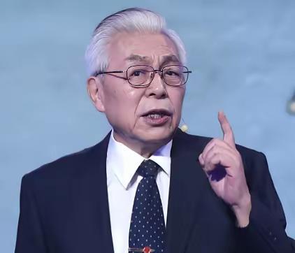 为什么都争着登月呢？就这么说吧，要是中国能在月球上架激光武器，只需要1.3秒就能