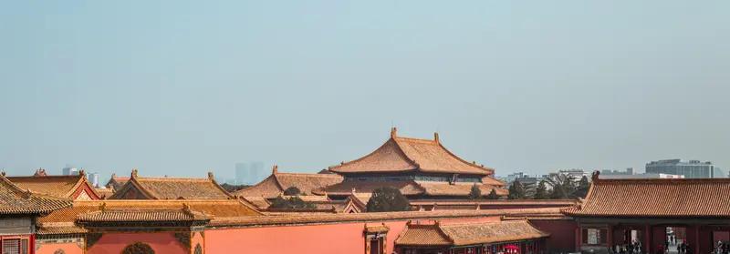 清朝最大的失败是什么?清朝将近三百年的历史如同一面多棱镜，从盛世顶峰到衰落深