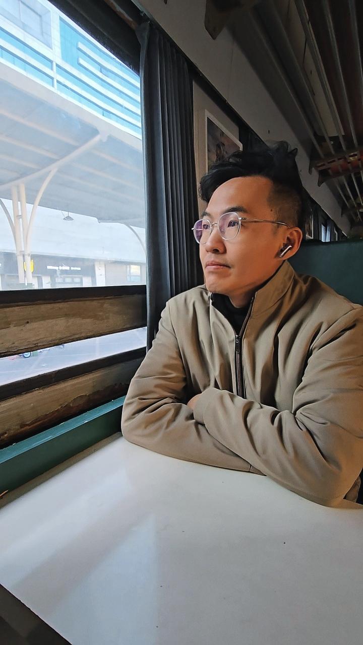 高铁跑出中国速度绿皮车载着中国温度2026年内地春运，很多内地朋友宁愿放弃