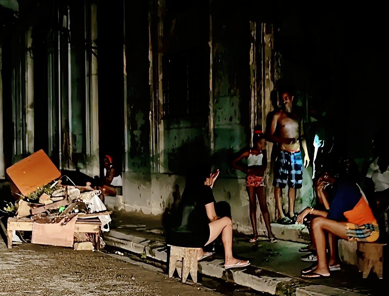 2026年刚开年古巴就彻底扛不住了，这波危机比1991年苏联解体时还惨，老百姓的