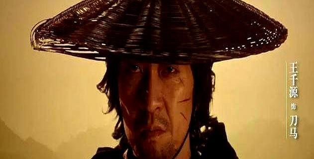 吴京大年初一拿刀抢你钱包，敢不去看？武侠片死透十年，他偏押上全部身家拍《镖