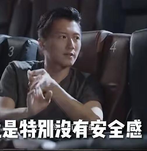 看到了谢霆锋的一段采访才明白，原来谢霆锋找比他大11岁的王菲是有原因的，也是有迹