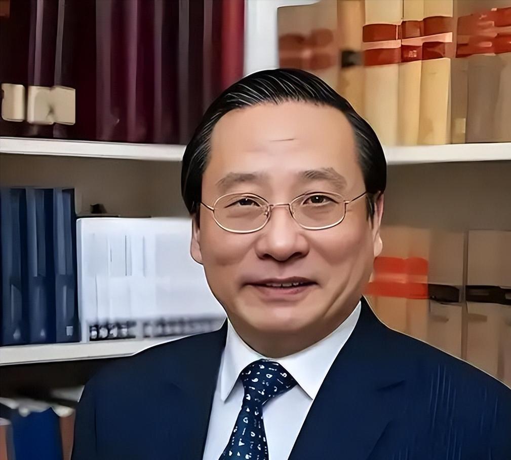 高志凯教授提醒大家：历史上无论是甲午战争，还是我们伟大的抗日战争，都是敌人先来摸