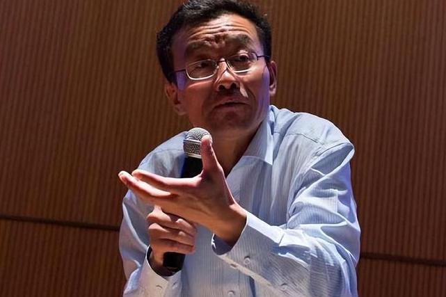 复旦教授王德峰语出惊人：“贫穷富贵皆有定数，我堂堂复旦教授，我的儿子从小念最好的