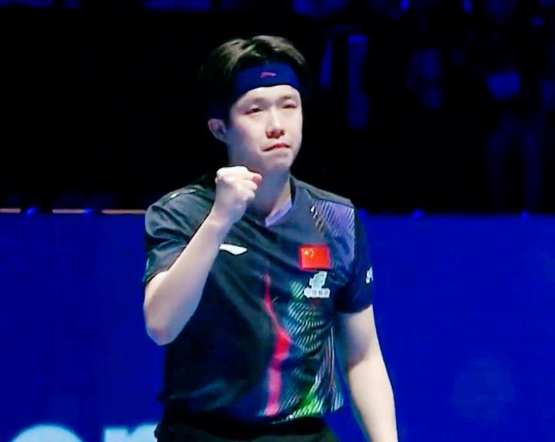大头燃起！决胜局王楚钦死不退台，把松岛辉空打崩了！前五局大比分王楚钦2:3