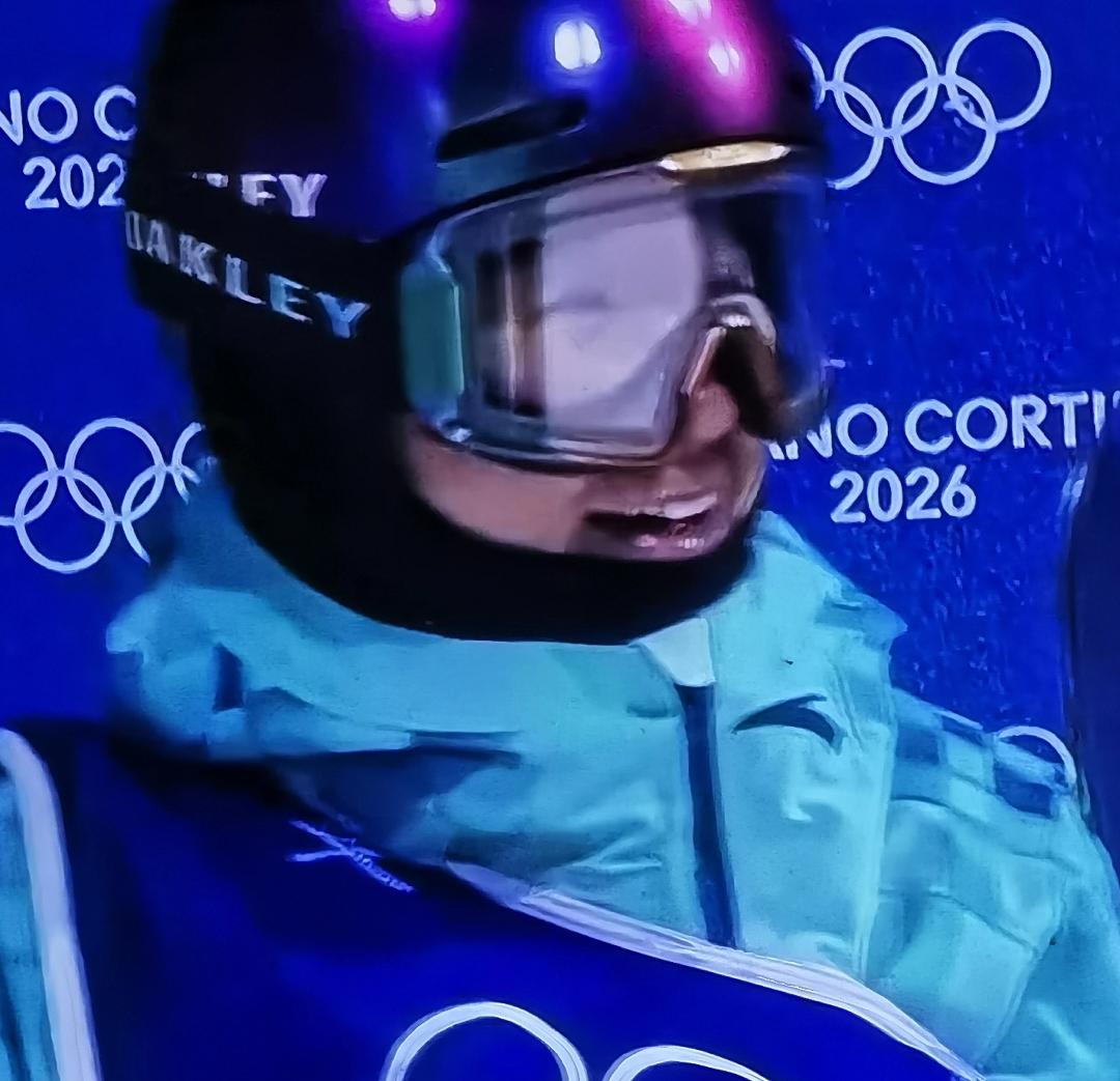 太漂亮了，太振奋人心了！四位中国运动员全部跻身冬奥会自由式滑雪空中技巧决赛！