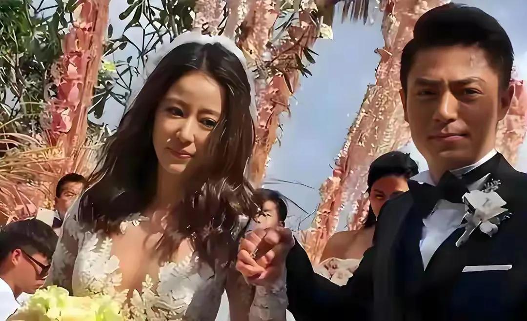 林心如霍建华：九周年牵手，演绎婚姻真谛谁能料到，结婚9年的林心如和霍建华，还