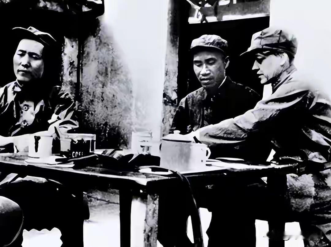 1939年，李德返回苏联后，留在中国的老婆和儿子，后来如何了？李德本名奥托