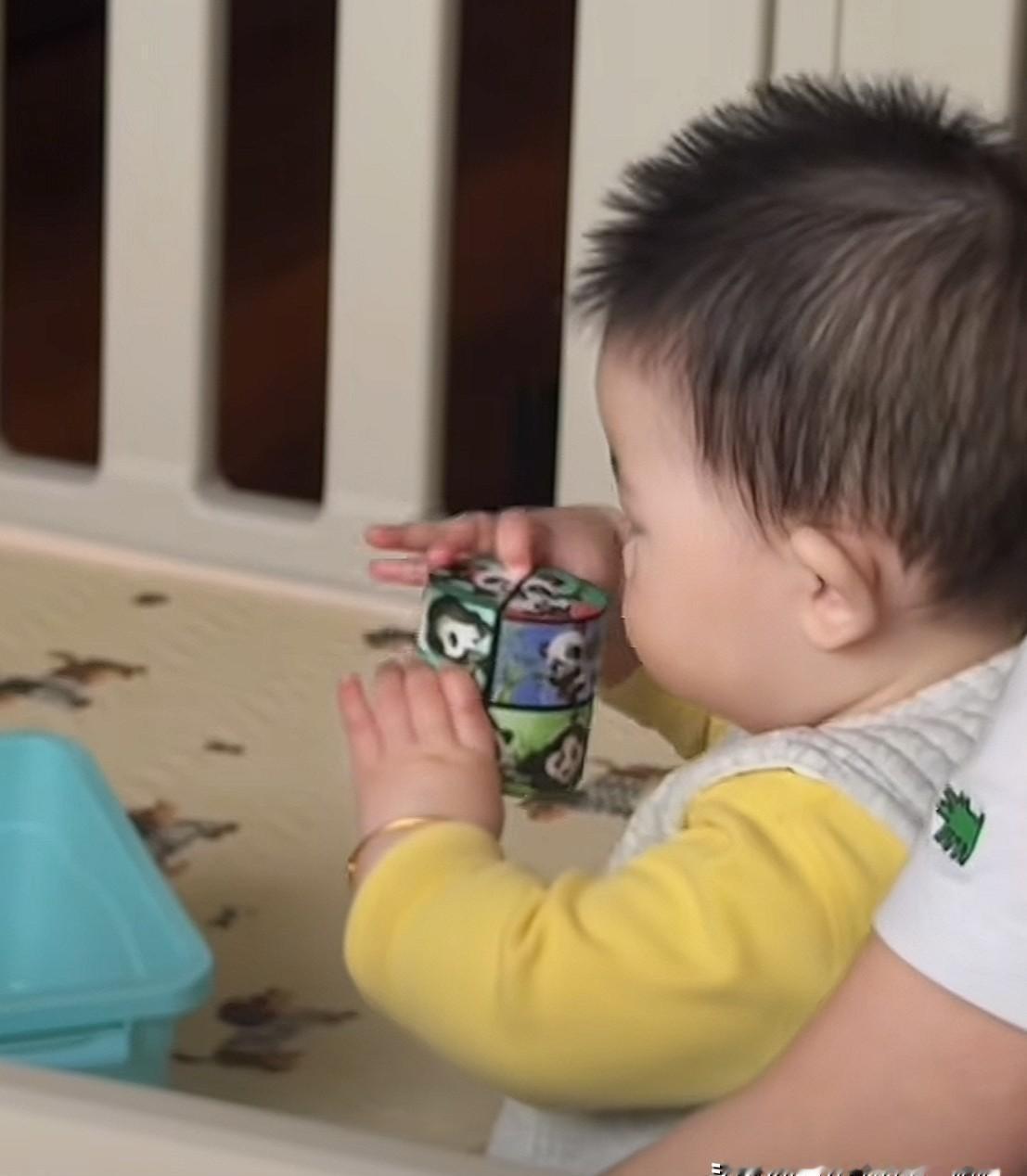 别信“妈妈”付出更多。孩子第一声呼唤，藏着扎心的统计学事实。直播刚下，董董的