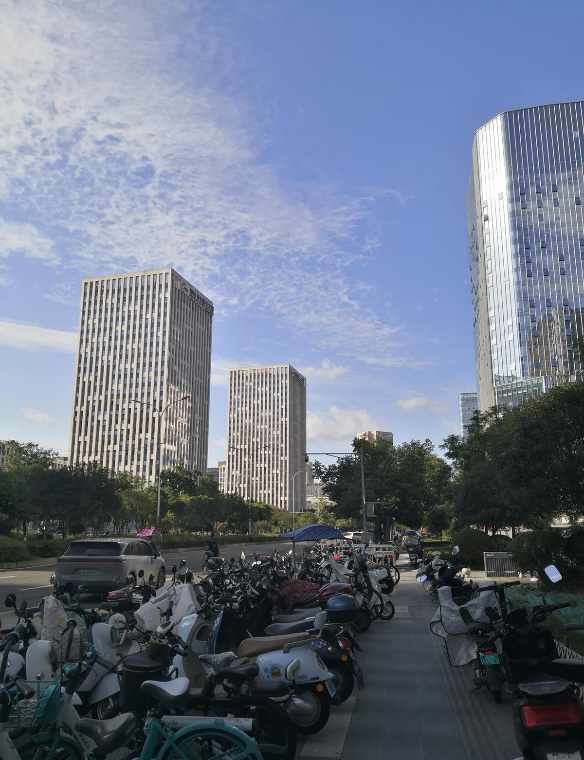 阳气是身体的太阳，阳线是市场的光，但它们都不是永动机。中医说阳气失所会折寿，现