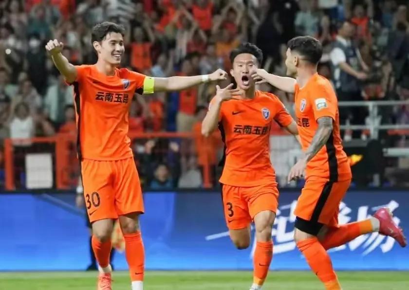 侯永永2025赛季中超出场时间排名第一名，侯永永这个体能真的太牛啦！完全碾压全部