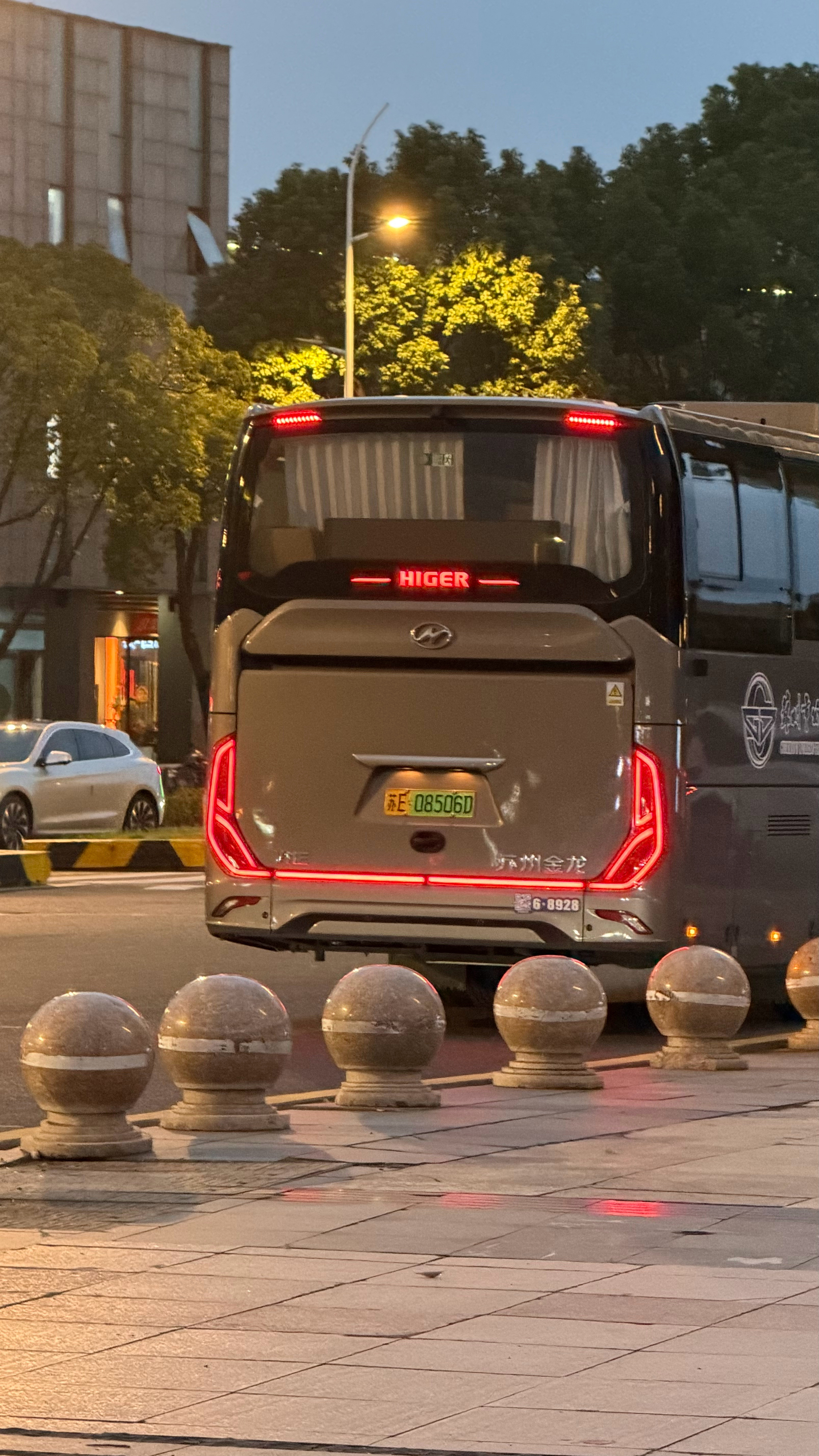 拍到新款跑车了