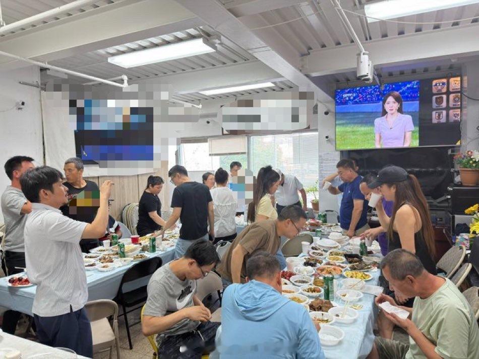 反华是工作，看cctv是生活！殖人傻事殖人迷惑行为