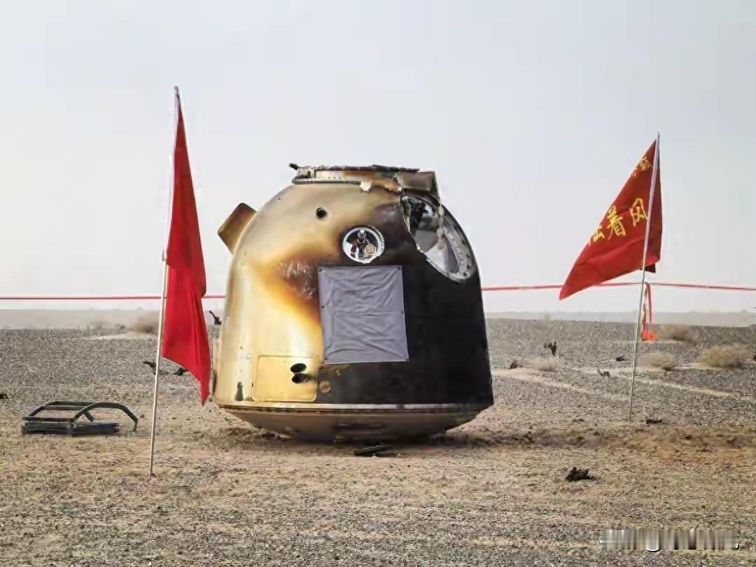 美国急坏了：中国为什么遮住神舟20的舷窗？有什么不想让人看到？这可不是什么