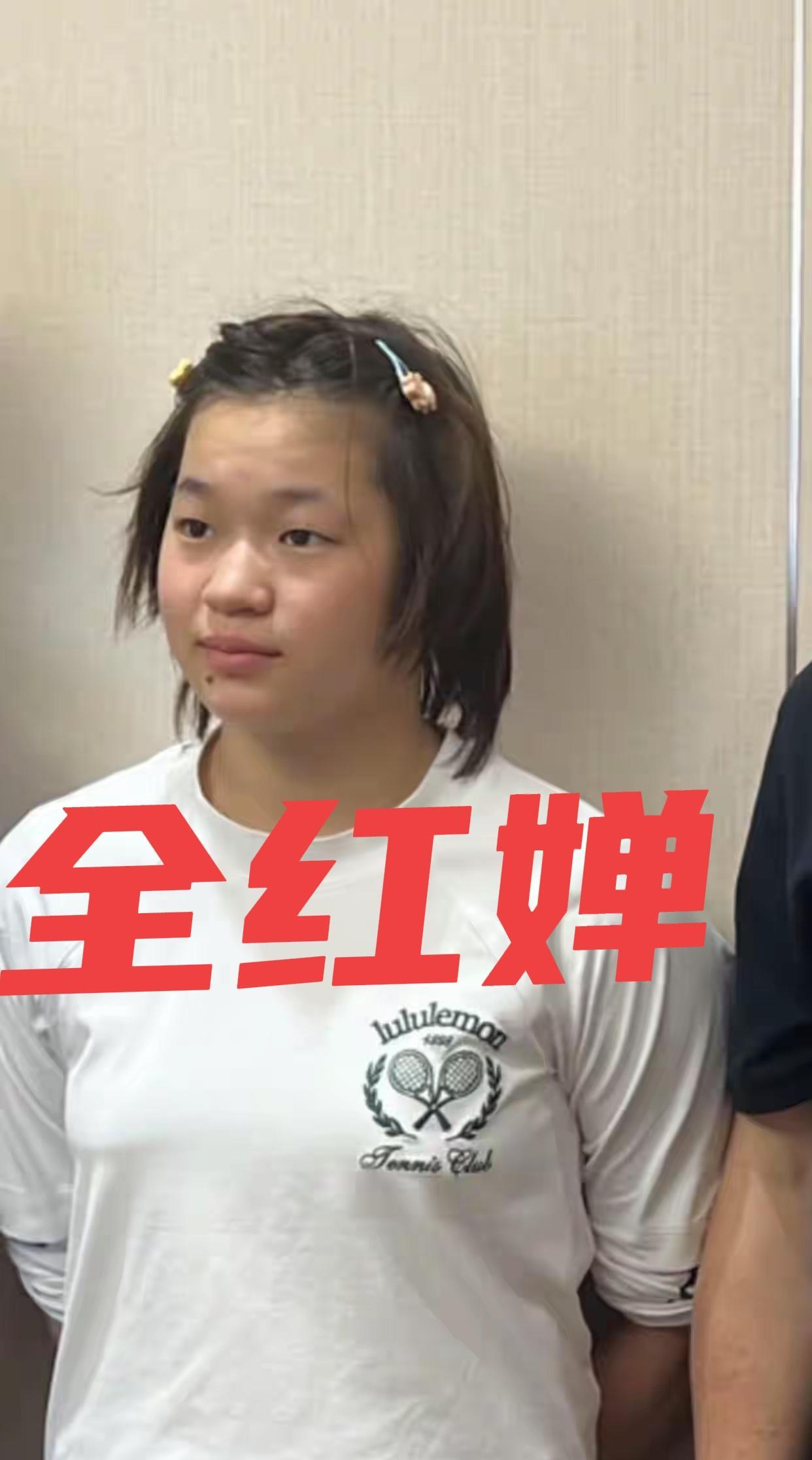 全红婵，确实是脸小！全妹身体其实已经很胖了，但是你看她头还是不特别大，只看脸就