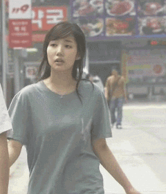 感觉这女生身边的风都是香的。[爱心][爱心][爱心][爱心][爱心][爱心][