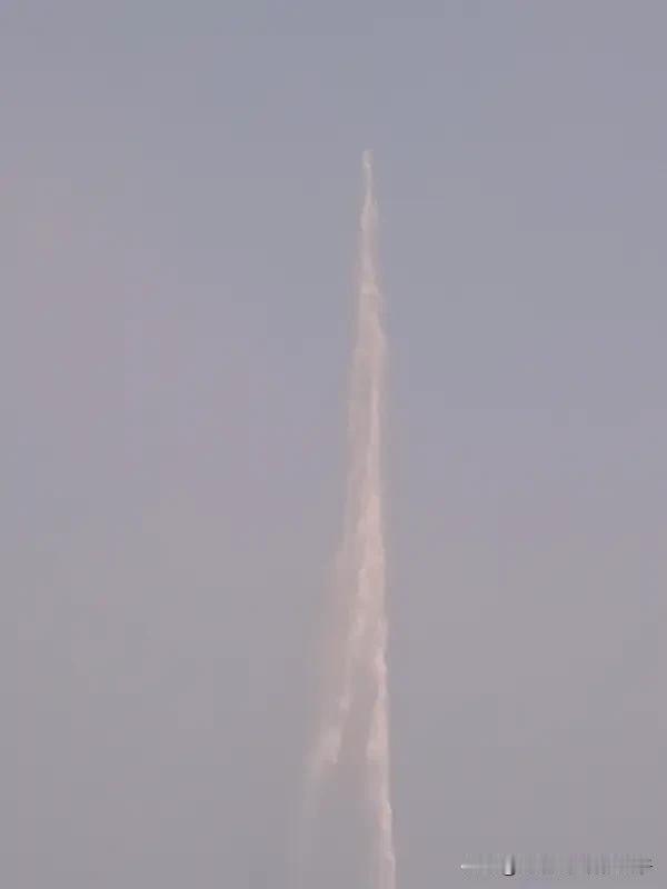 鹰击-20发射过程公开释放什么信号最近055型驱逐舰无锡舰发射鹰击-20导