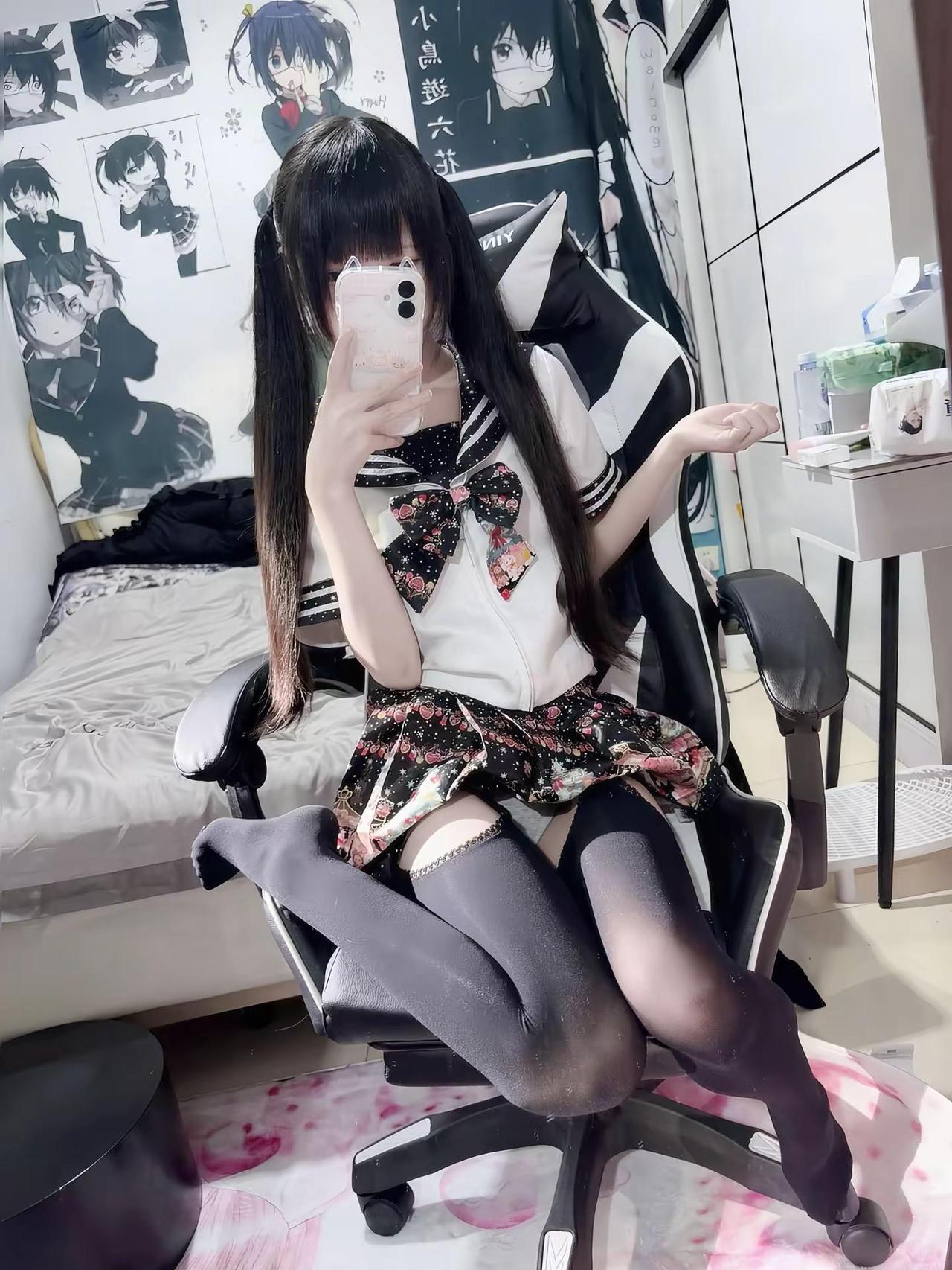 你好像一点都不想我烦死了水手服灰色是安全裤